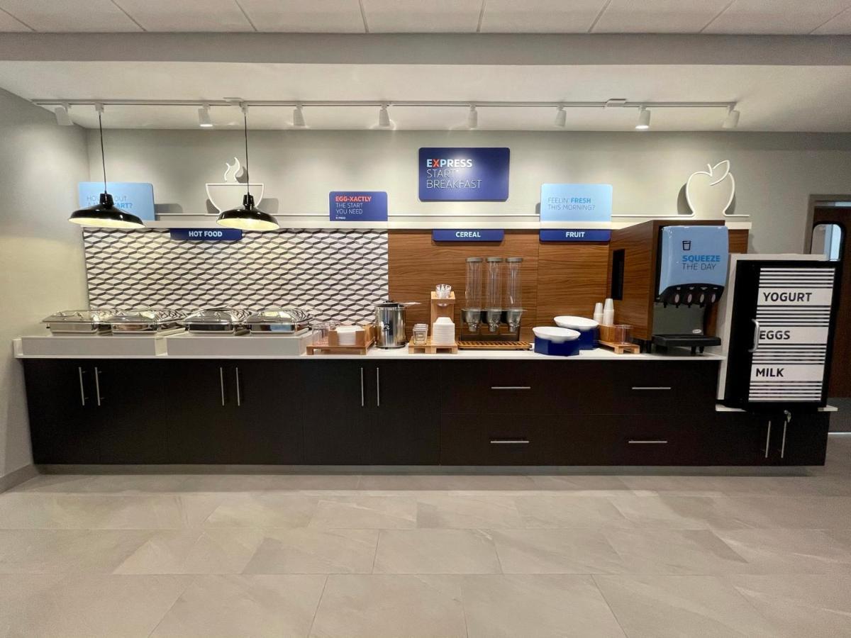 Holiday Inn Express & Suites - Ft. Smith - Airport By Ihg Fort Smith Εξωτερικό φωτογραφία